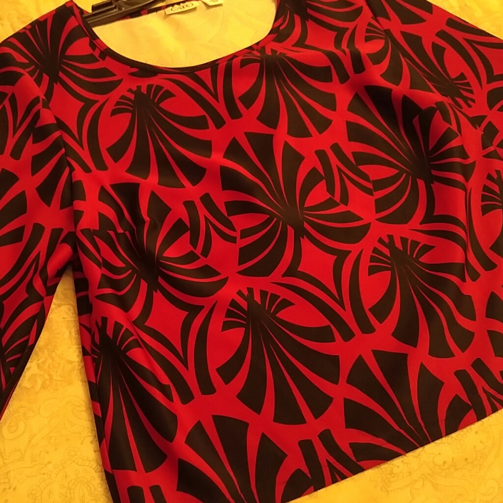 Women's 3/4 Length Sleeve Art Deco Pattern Top - Picture 2 of 3
